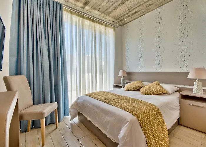 Отель Cozy Слима