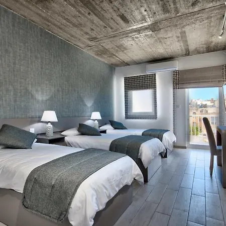 Cozy Hotel *